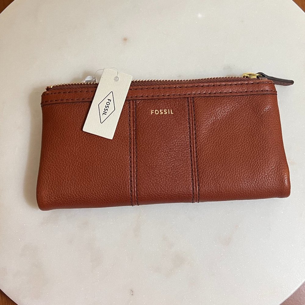NWT Fossil Women's Wallet, Brown Leather